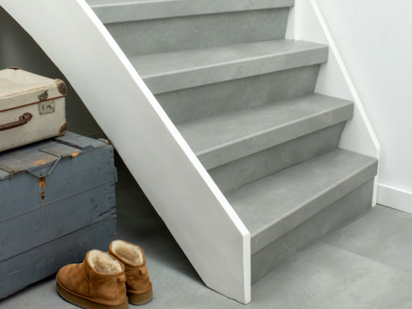 Ekofloors - Basalt 100 cm - PVC Traprenovatie (2 treden per paneel)