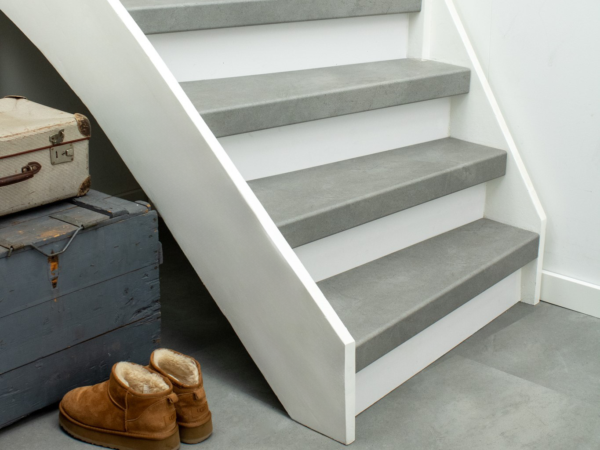 Ekofloors - Basalt 100 cm - PVC Traprenovatie (2 treden per paneel)