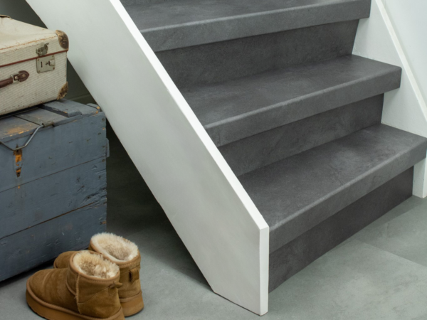 Ekofloors - Graniet 140 cm - PVC Traprenovatie (2 treden per paneel)