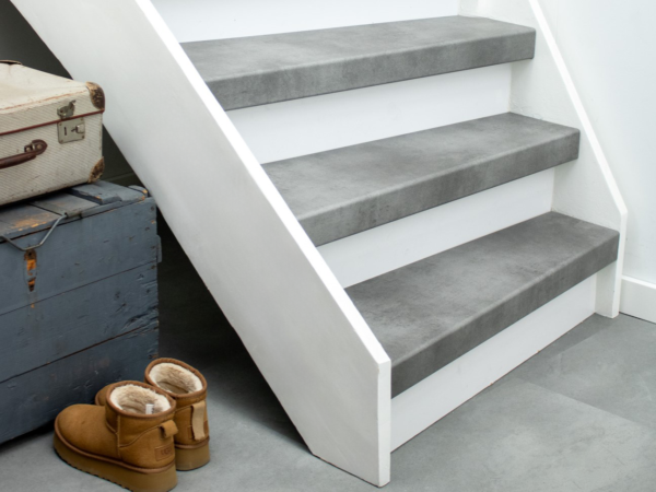 Ekofloors - Kiezel 140 cm - PVC Traprenovatie (2 treden per paneel)